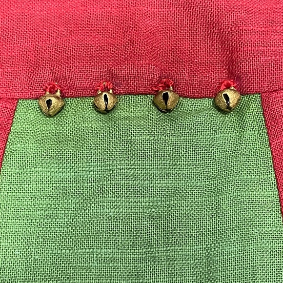 I'm just gonna shake, shake, shake, shake, shake I shake it off, I shake it off - Picture 4 of 10